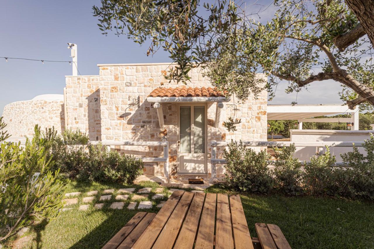 ホテル Relais Il Trullo Della Rupe オストゥーニ エクステリア 写真