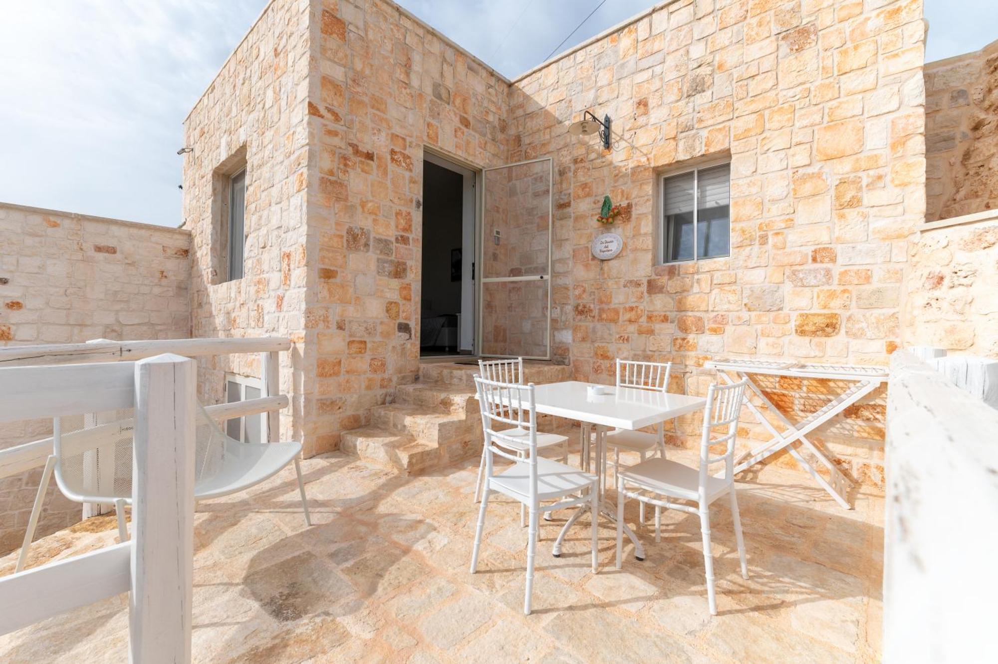 ホテル Relais Il Trullo Della Rupe オストゥーニ エクステリア 写真