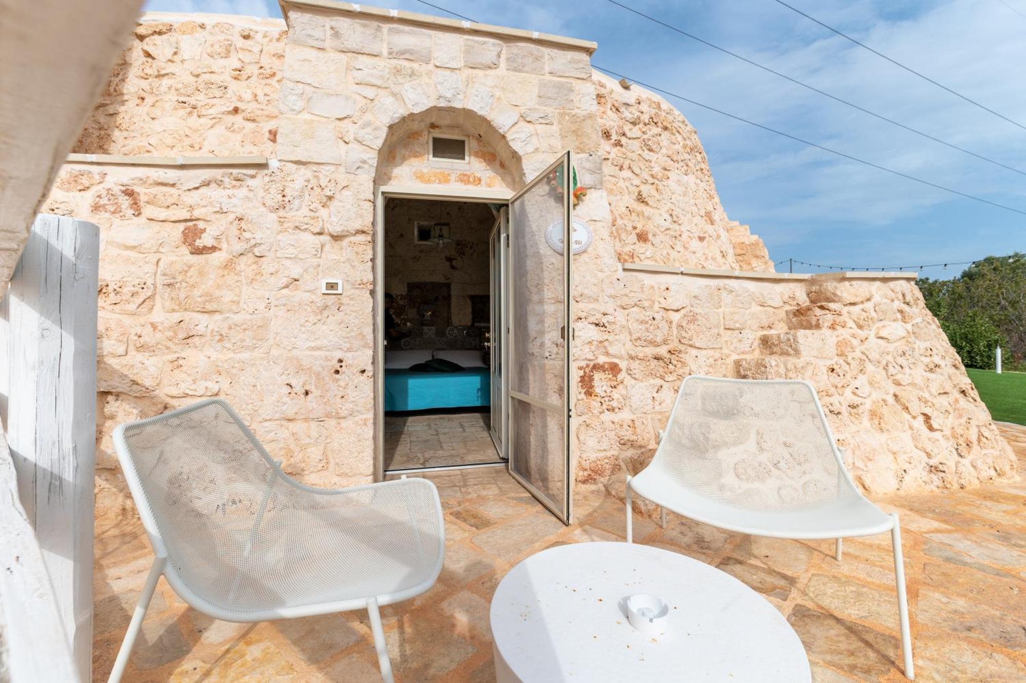 ホテル Relais Il Trullo Della Rupe オストゥーニ エクステリア 写真