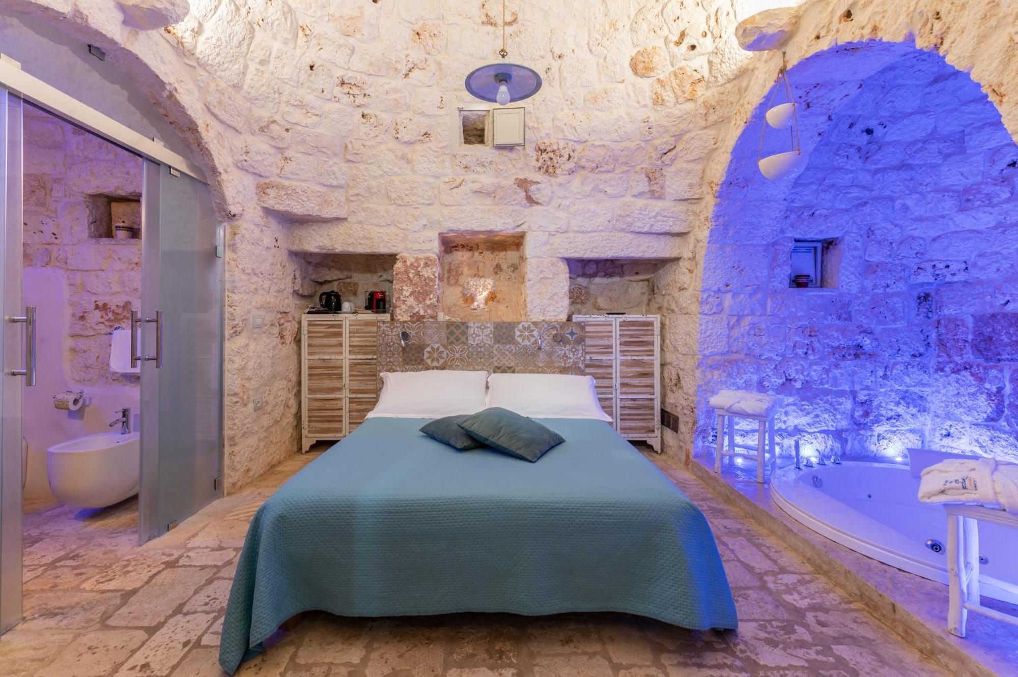 ホテル Relais Il Trullo Della Rupe オストゥーニ エクステリア 写真