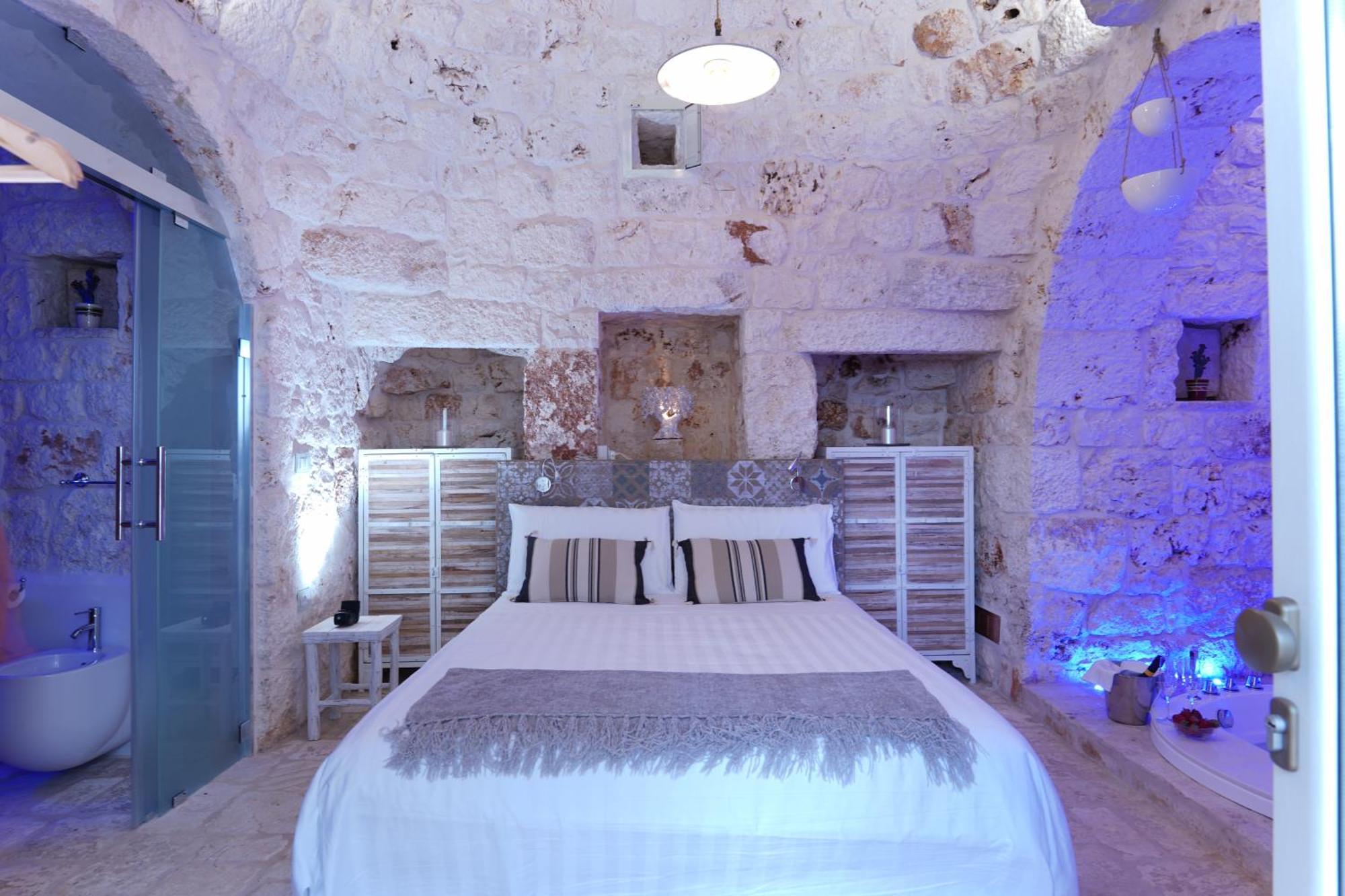 ホテル Relais Il Trullo Della Rupe オストゥーニ エクステリア 写真